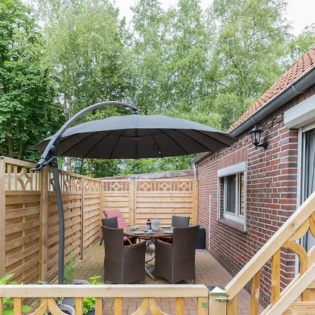 Huus De Freese 35224 בית נופש *